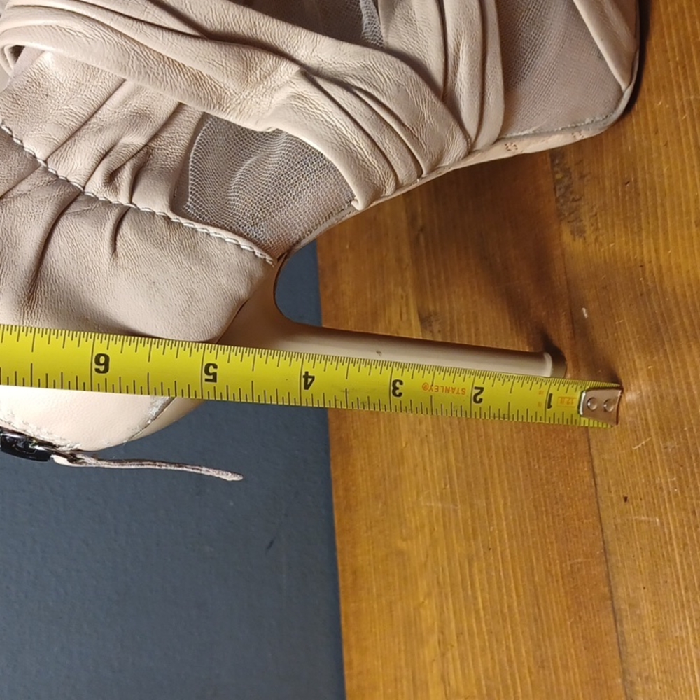 LAMB heels - Picture 13 of 16